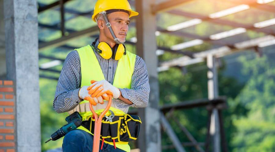 Professional gutter cleaning in Midland, TX